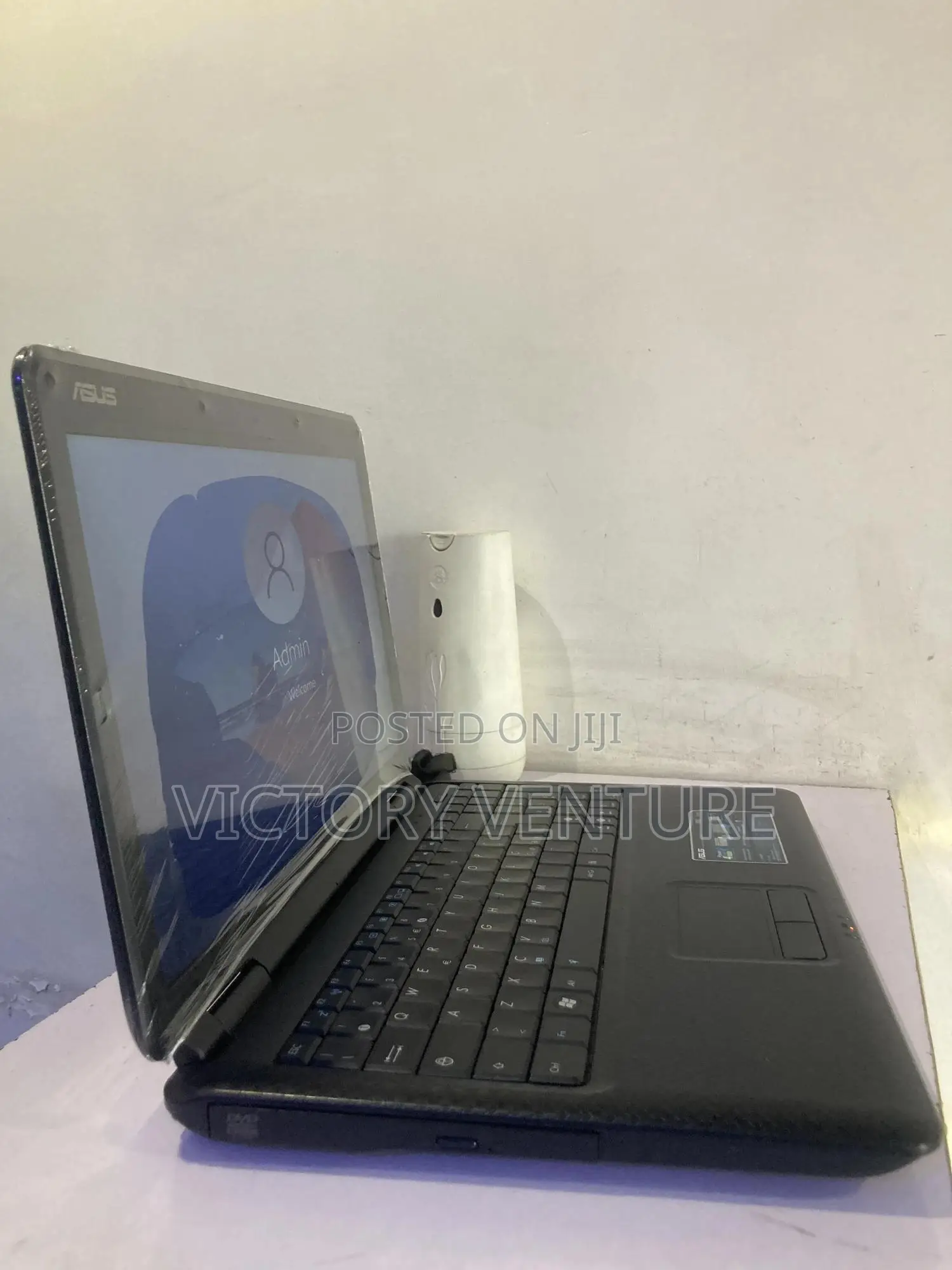 Laptop Asus K50C 3GB Intel Celeron HDD 72GB