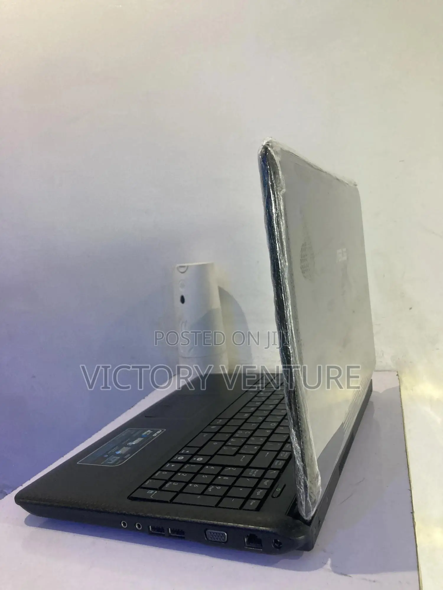 Laptop Asus K50C 3GB Intel Celeron HDD 72GB