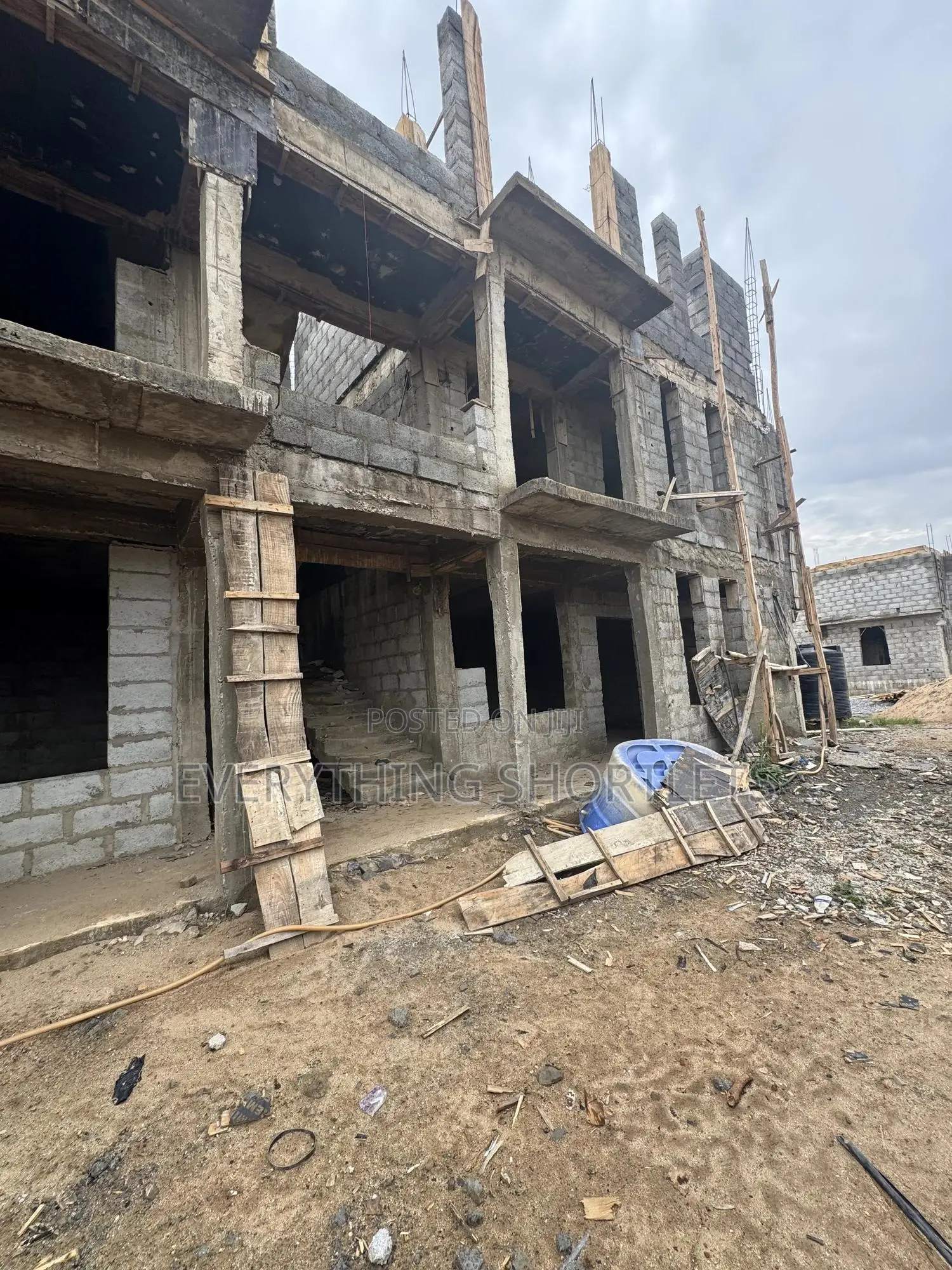 5bdrm Duplex in Lokogoma for sale