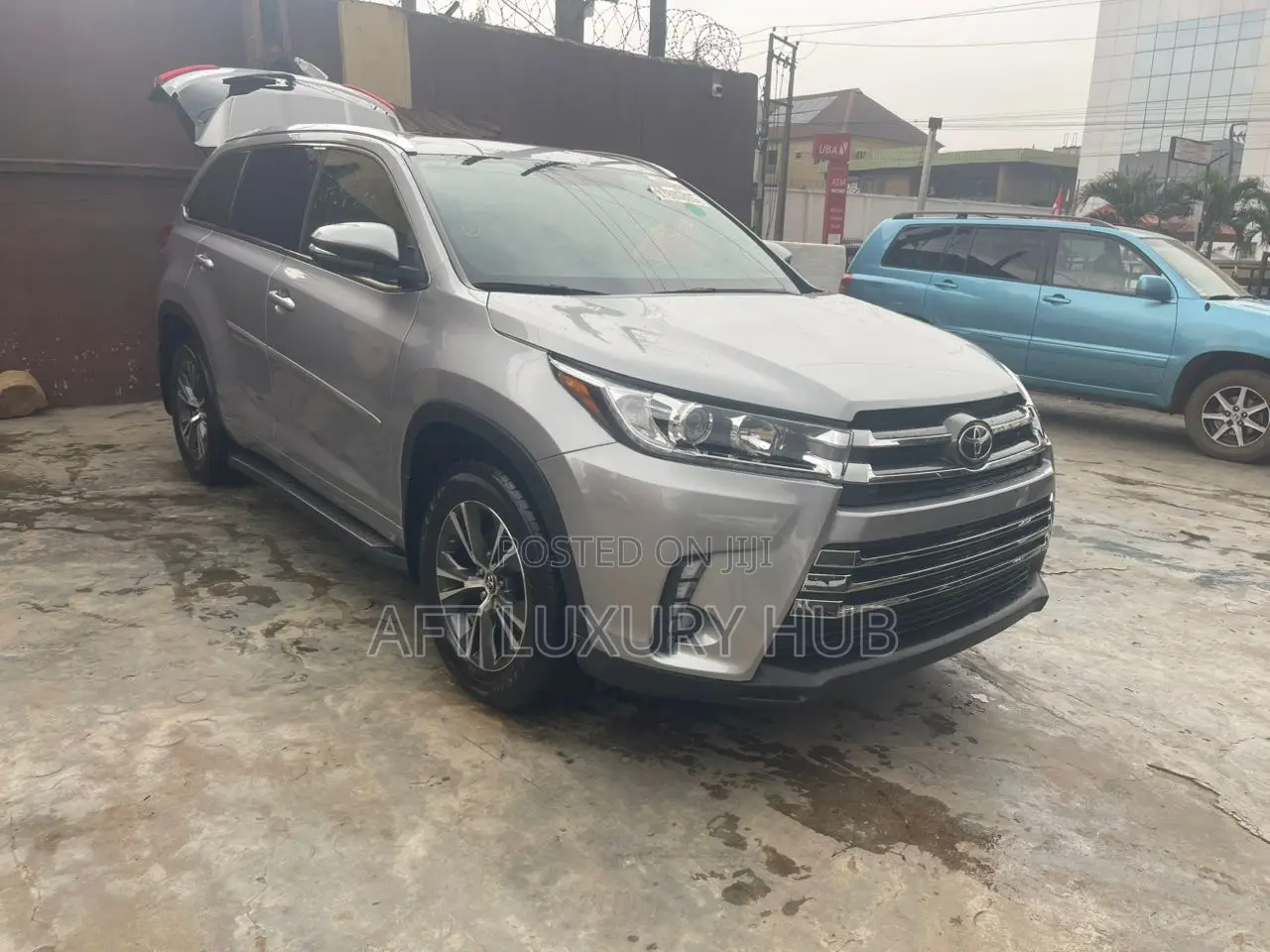 Toyota Highlander XLE 4x4 V6 (3.5L 6cyl 8A) 2017 Silver