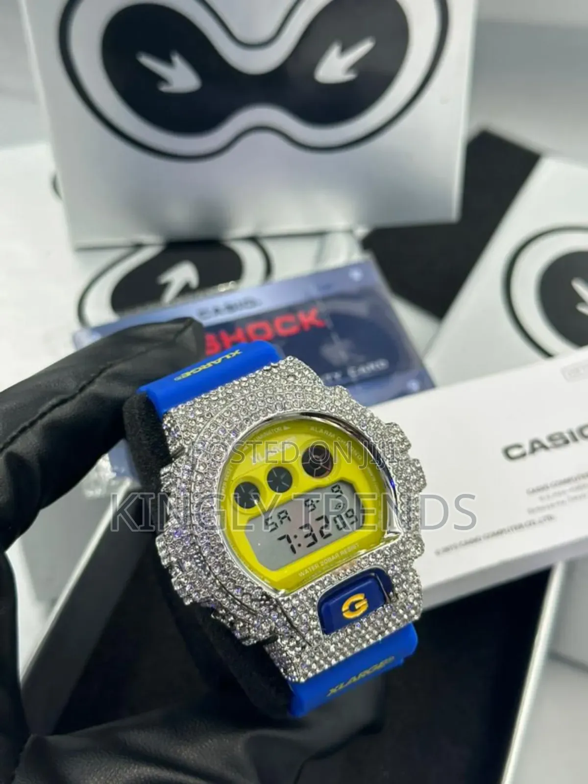 G-Shock Stone
Complete Package
Wristwatch
