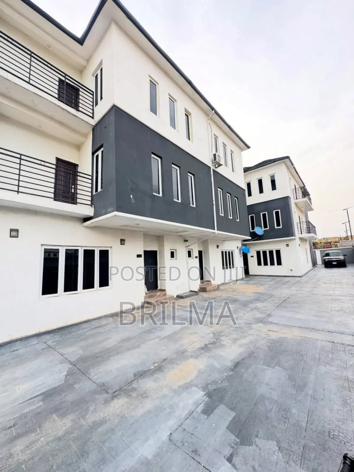 4bdrm Duplex in Life Camp for rent