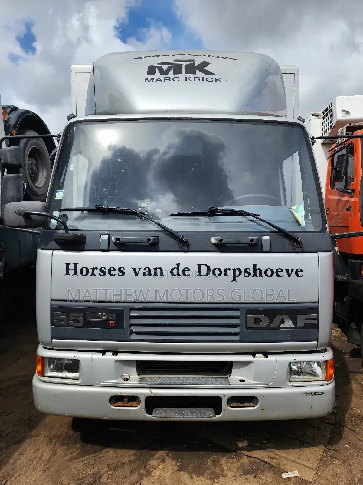 Super Clean Foreign Used Daf 55 Container Body Truck