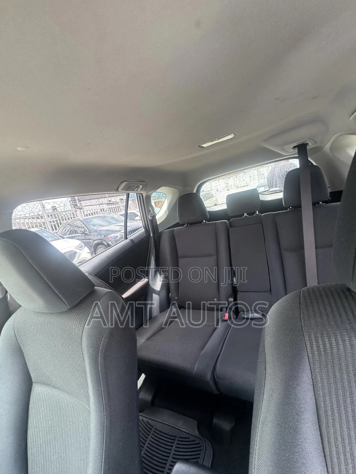 Toyota RAV4 LE AWD (2.5L 4cyl 6A) 2017 Gray