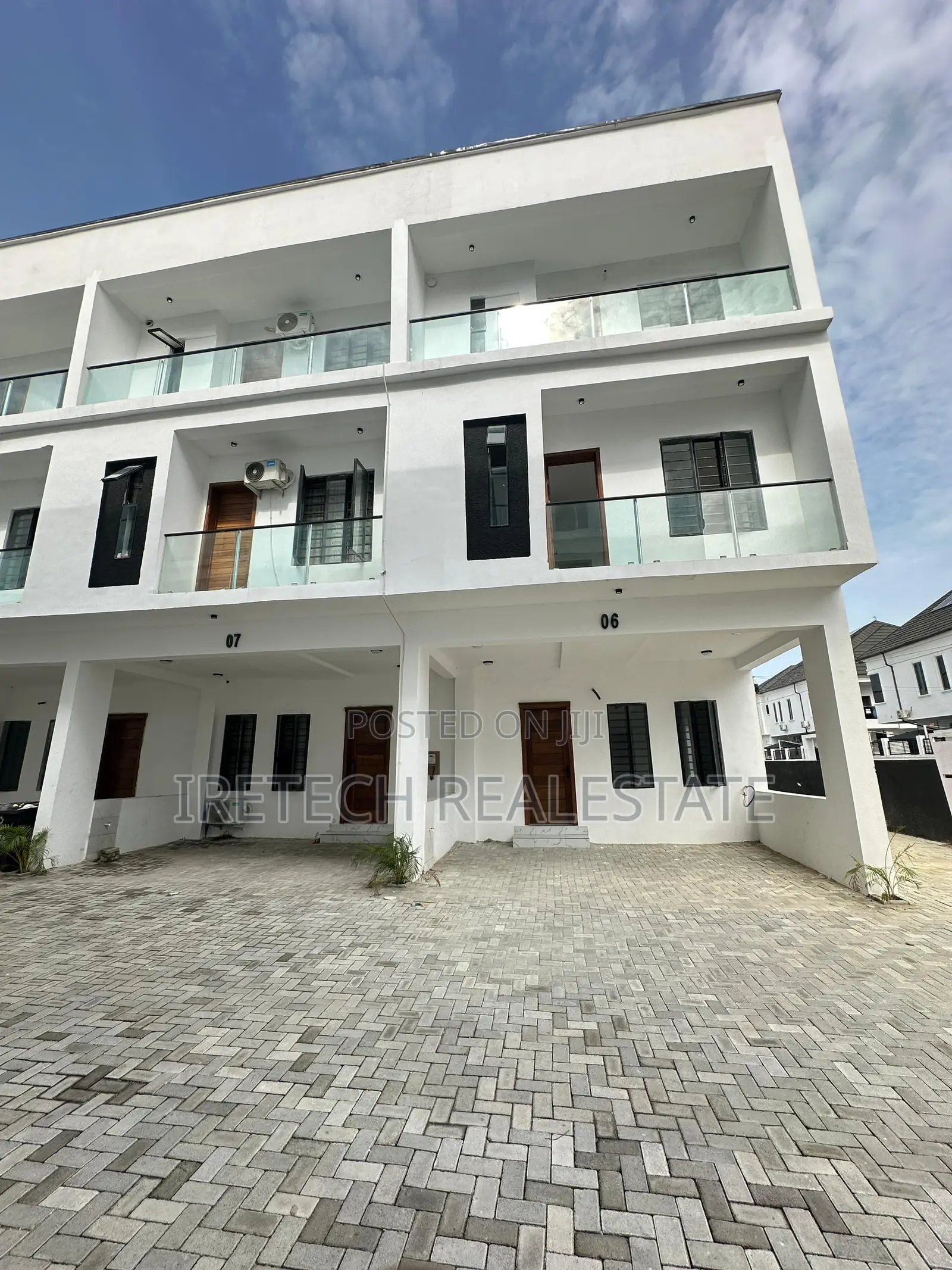 4bdrm Duplex in Orchid In A Gated, Lekki Phase 2 for sale