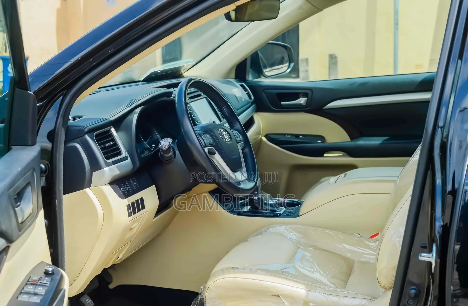 Toyota Highlander SE 4x4 V6 (3.5L 6cyl 8A) 2018 Black