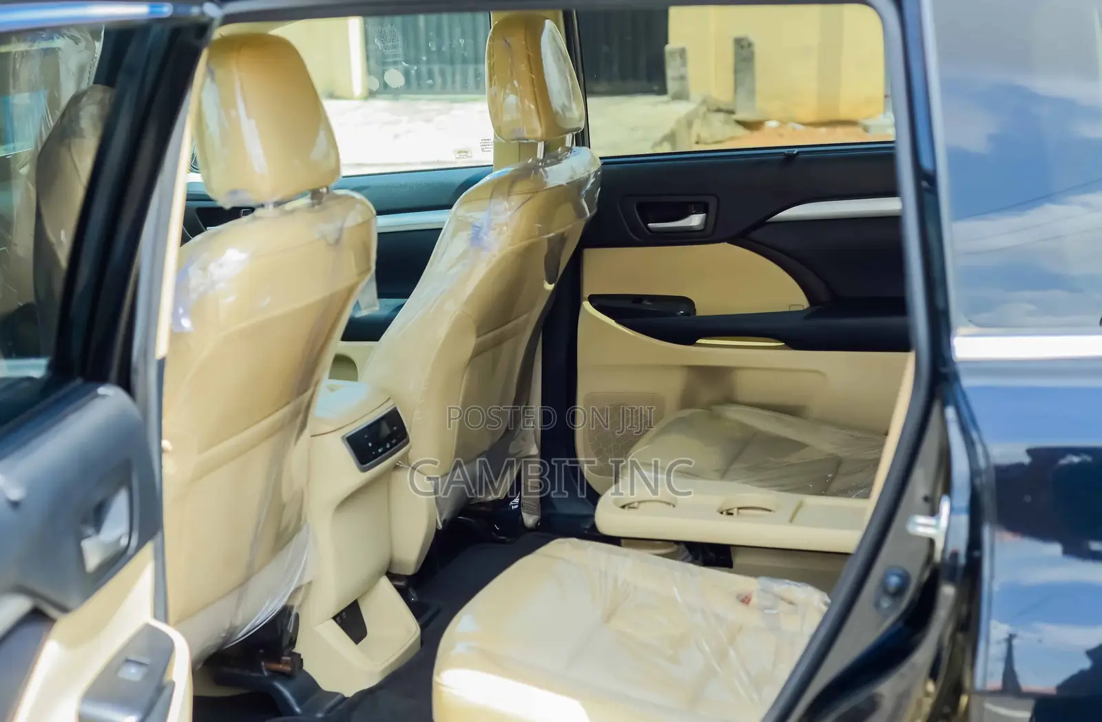 Toyota Highlander SE 4x4 V6 (3.5L 6cyl 8A) 2018 Black