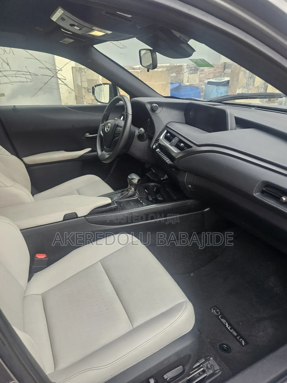 Lexus UX 200 2021 Gray
