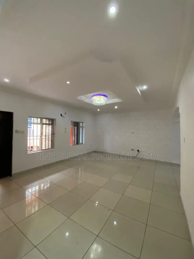 2bdrm Apartment in Chevron for rent