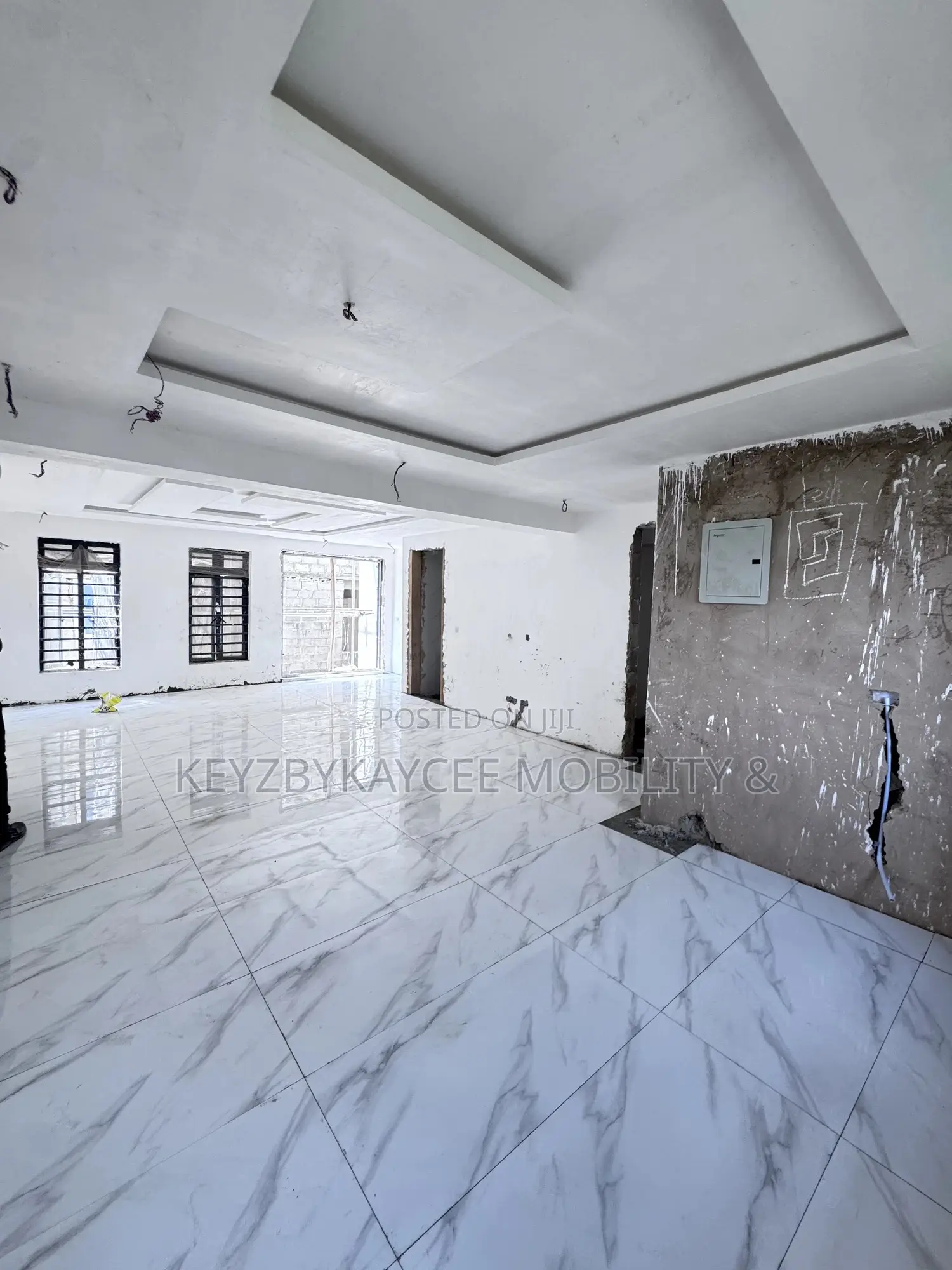 3bdrm Apartment in Shonibare Estate, Ikeja for sale