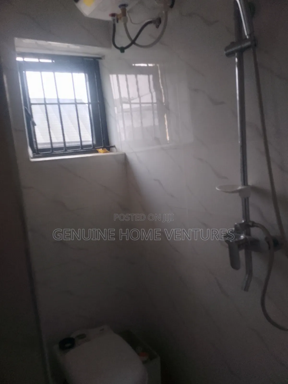 Mini Flat in Agric for rent
