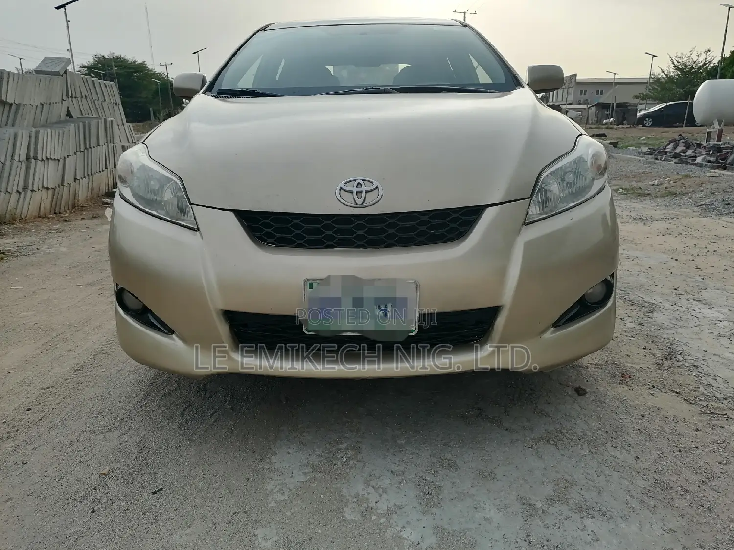 Toyota Matrix 2010 Gold