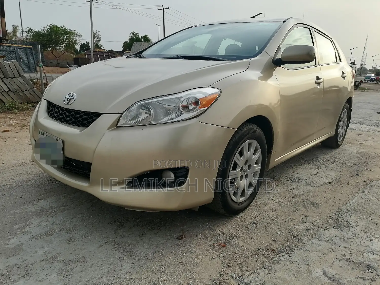 Toyota Matrix 2010 Gold