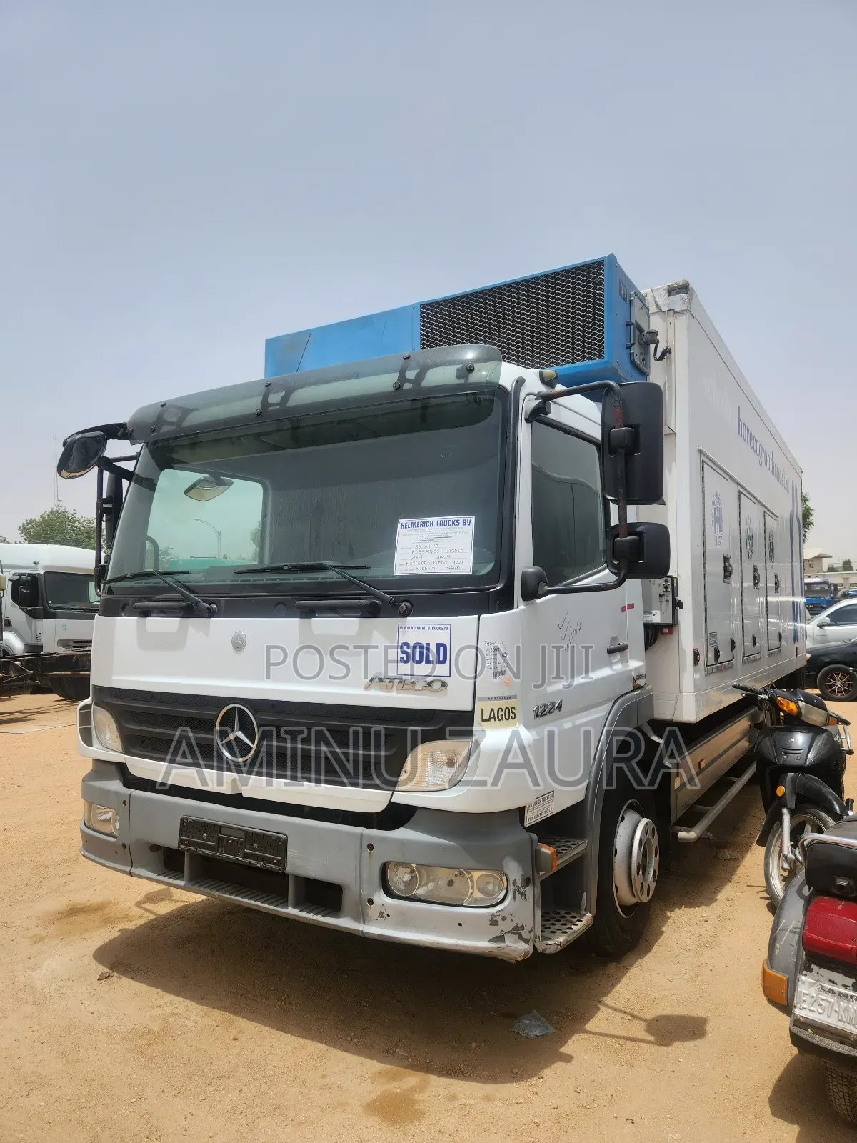Refrigerator Truck