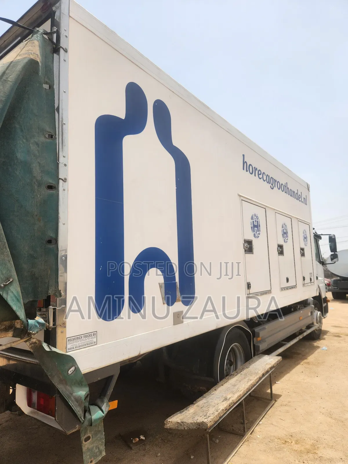 Refrigerator Truck