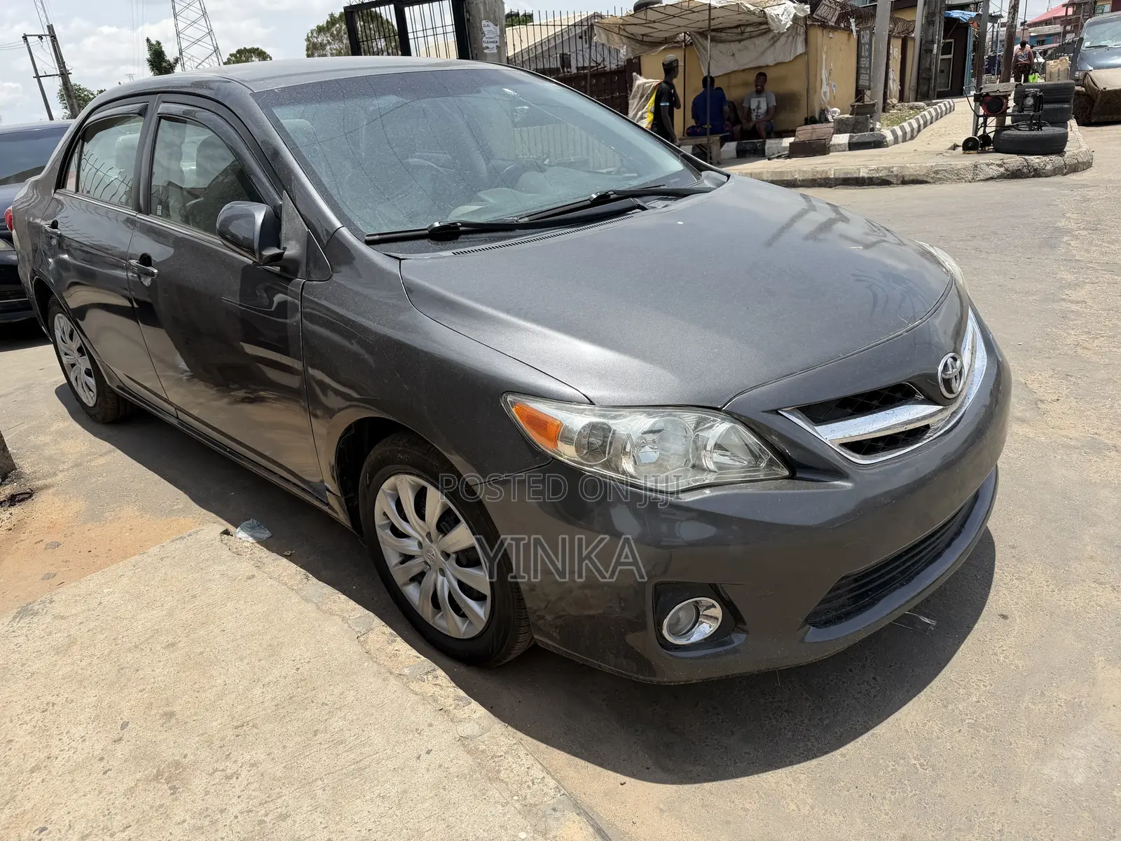 Toyota Corolla LE 4dr Sedan (1.8L 4cyl 4A) 2013 Gray