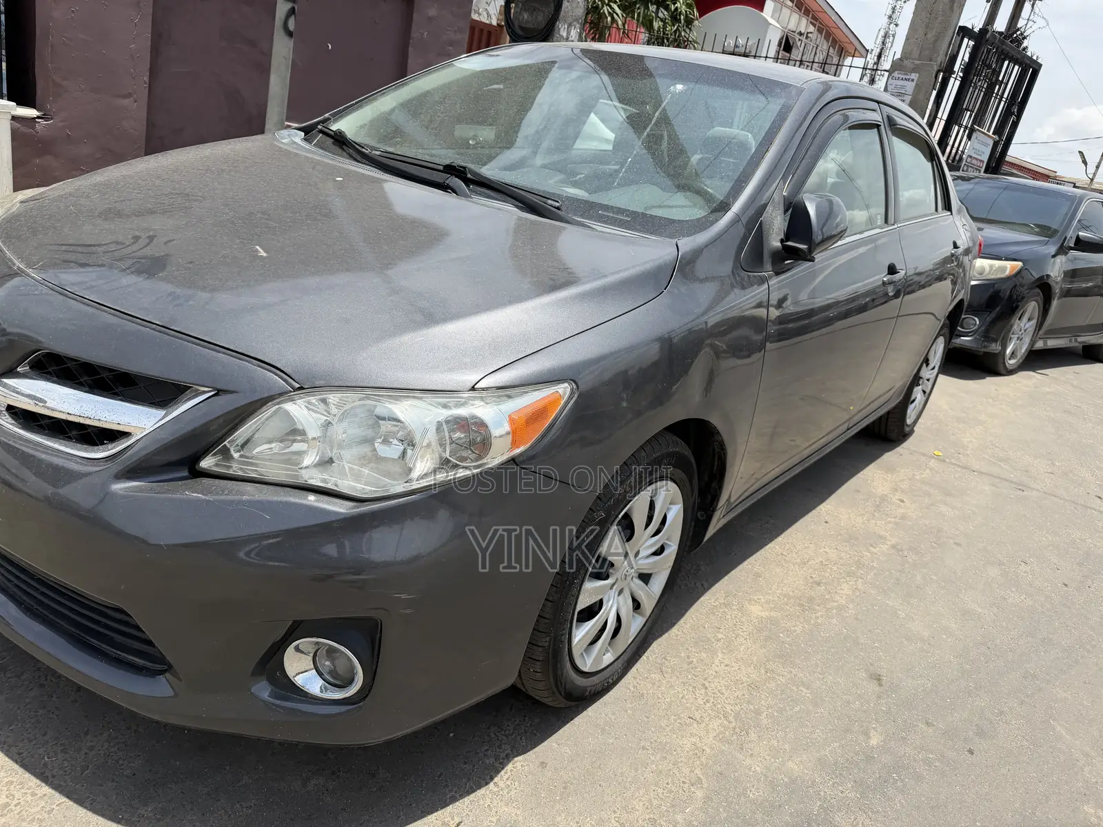 Toyota Corolla LE 4dr Sedan (1.8L 4cyl 4A) 2013 Gray