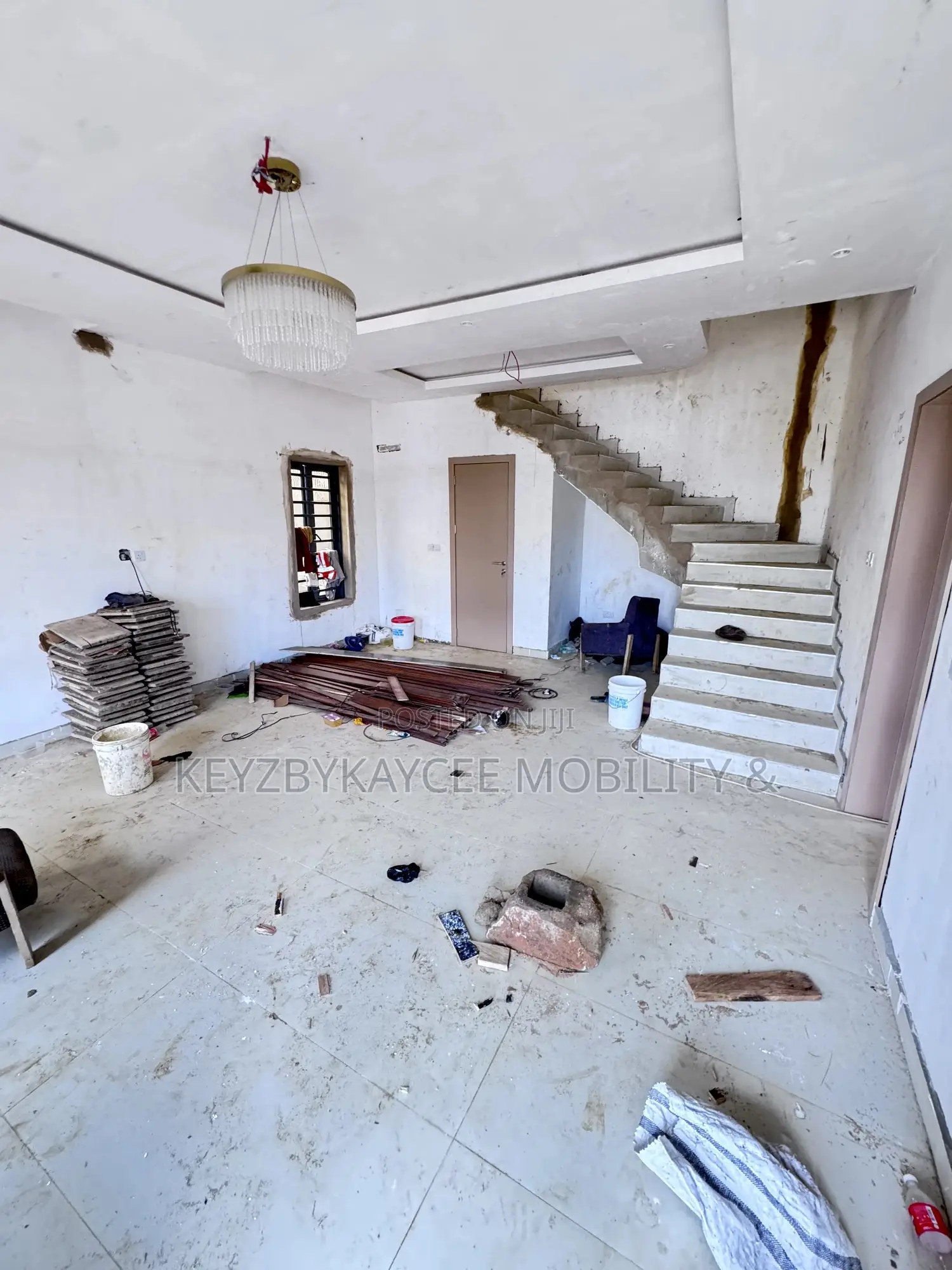 4bdrm Duplex in Surulere for sale