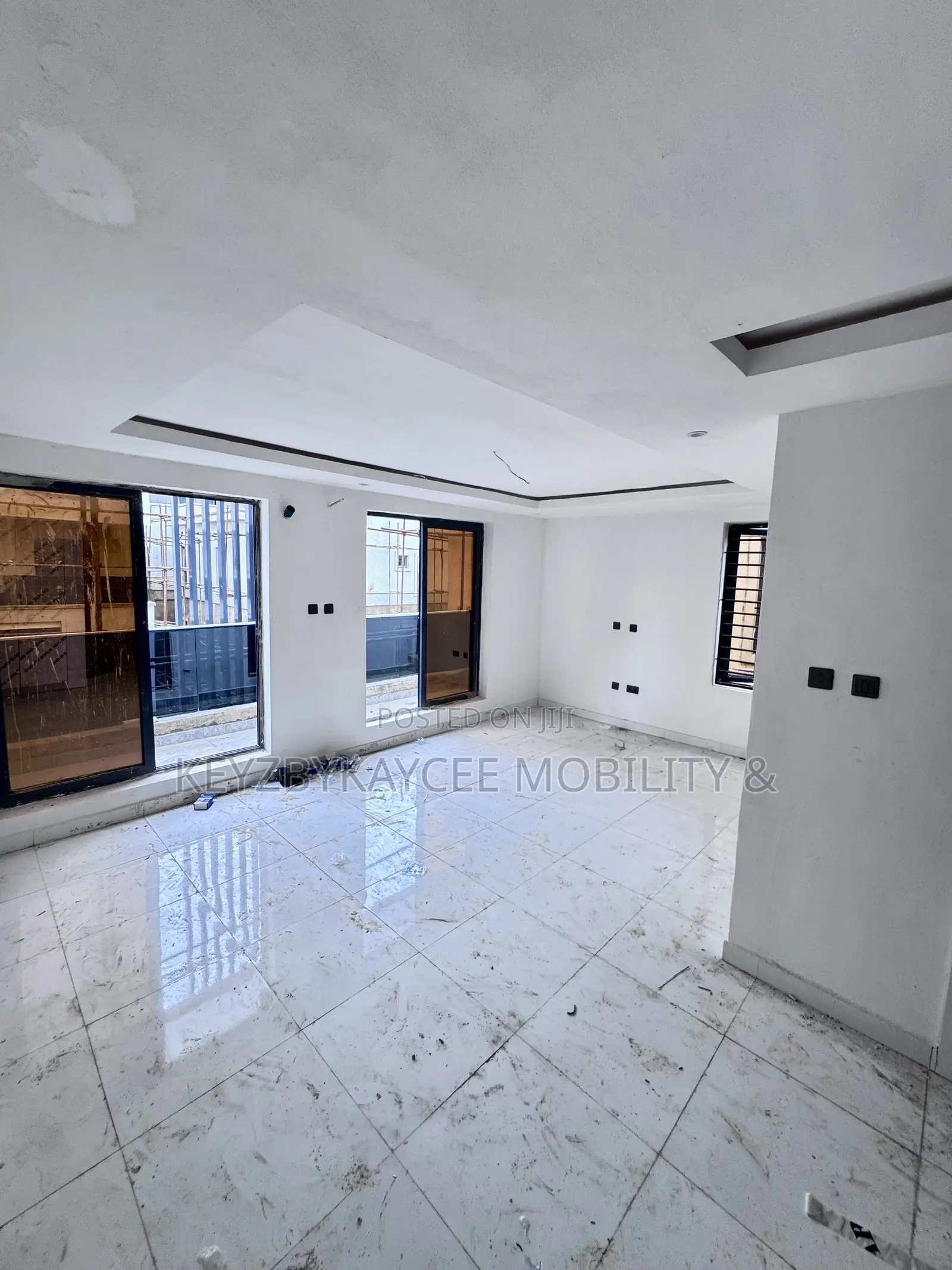 5bdrm Duplex in Ikeja Gra for sale