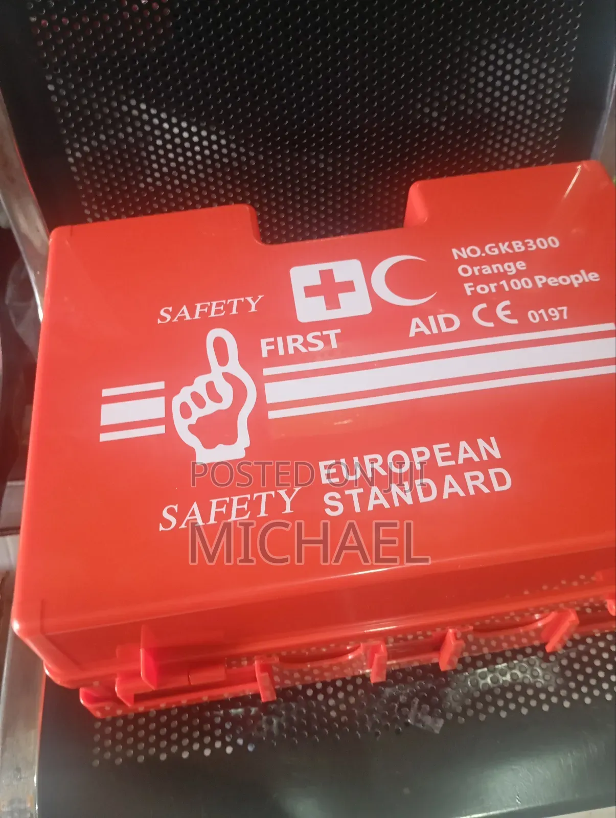 Fully Equipped First Aid Box Kit for 100 People