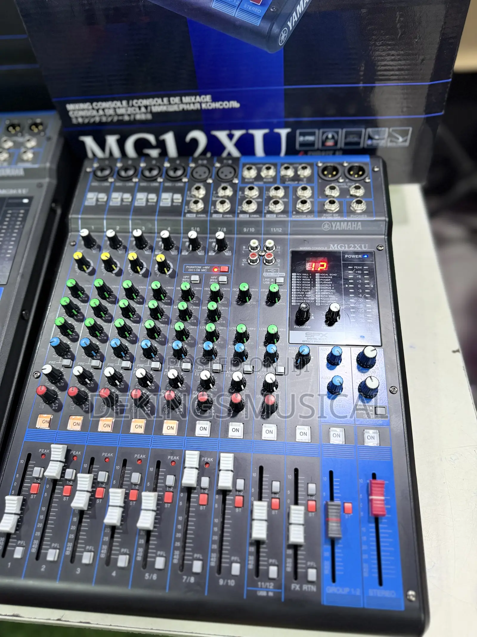 Yamaha Mg12xu Analogue 12channels Mixer