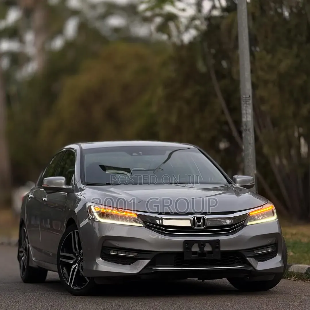 Honda Accord Touring 4dr Sedan FWD (3.5L 6cyl 6A) 2016 Gray