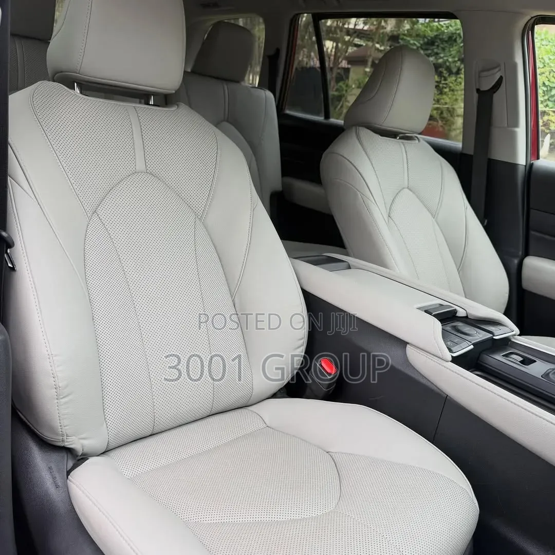 Toyota Highlander Limited 2025 Burgundy