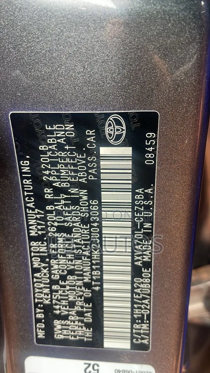 Toyota Camry SE FWD (2.5L 4cyl 8AM) 2018 Gray