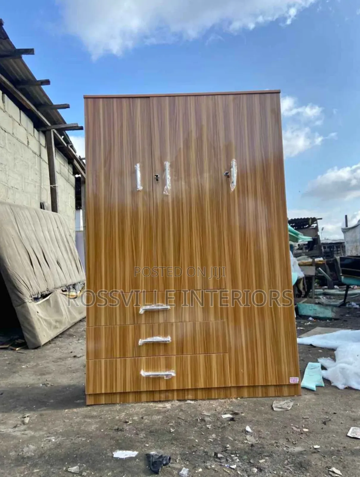 4ft Wardrobe Promo – Limited Stock Available