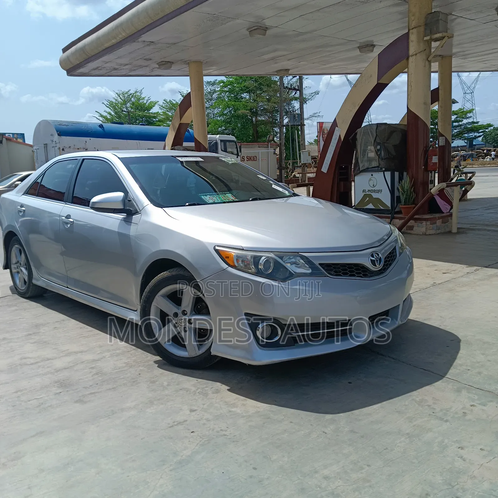 Toyota Camry SE Sport 4dr Sedan (2.5L 4cyl 6A) 2014 Silver