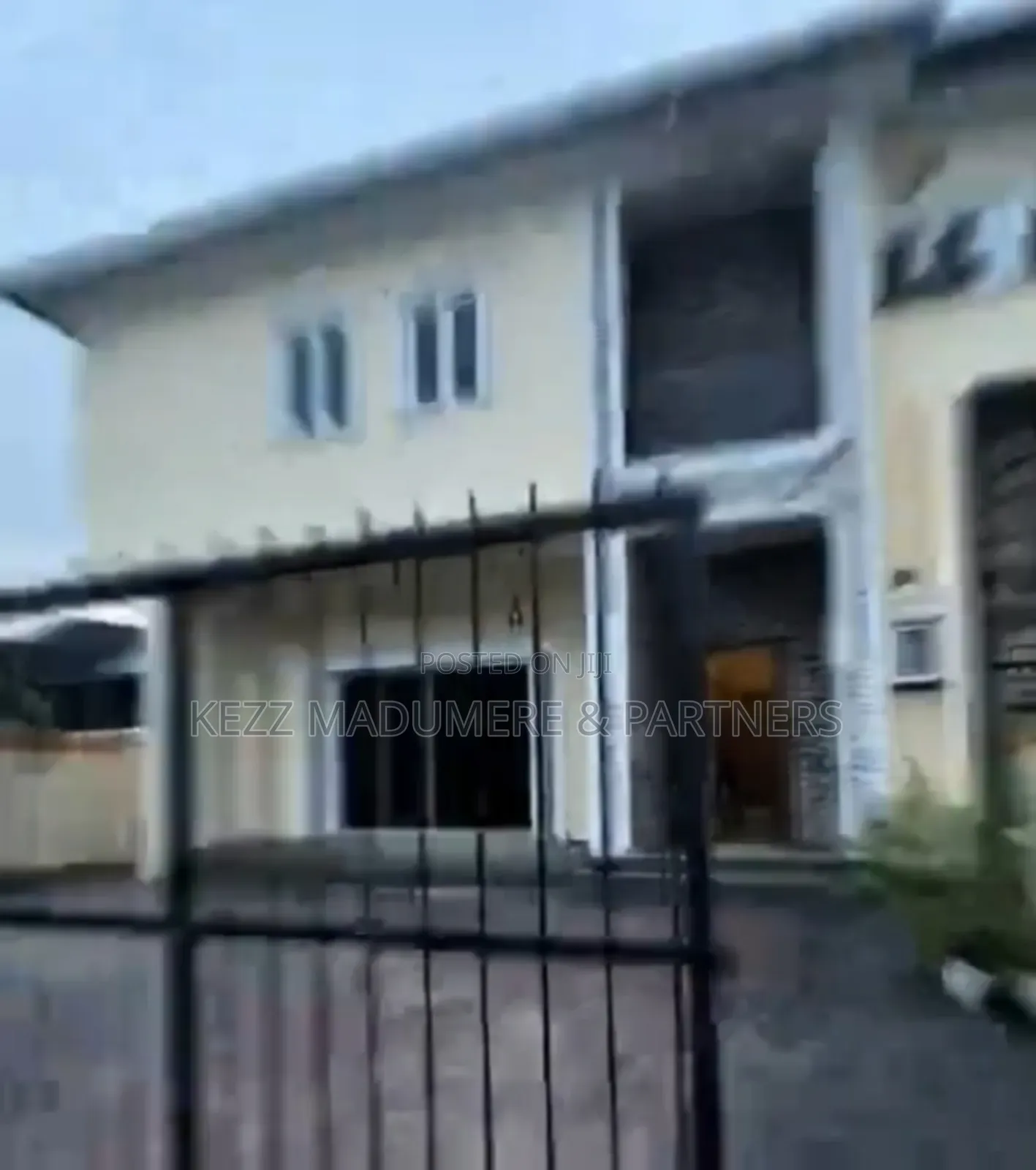 4bdrm Duplex in Golf Estate, Dr, New Layout for rent