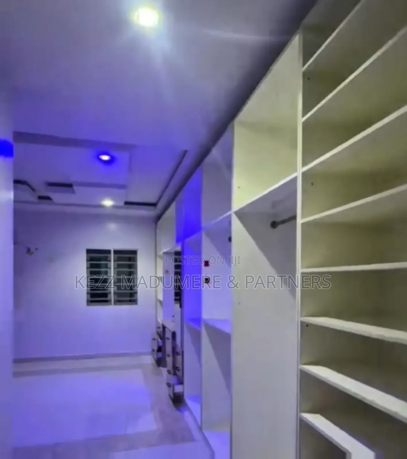 4bdrm Duplex in Golf Estate, Dr, New Layout for rent