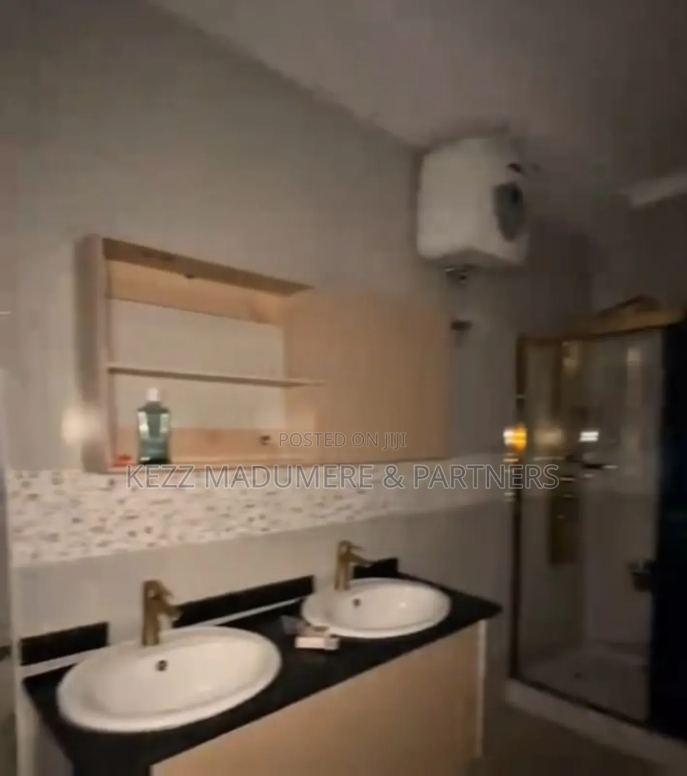 4bdrm Duplex in Golf Estate, Dr, New Layout for rent