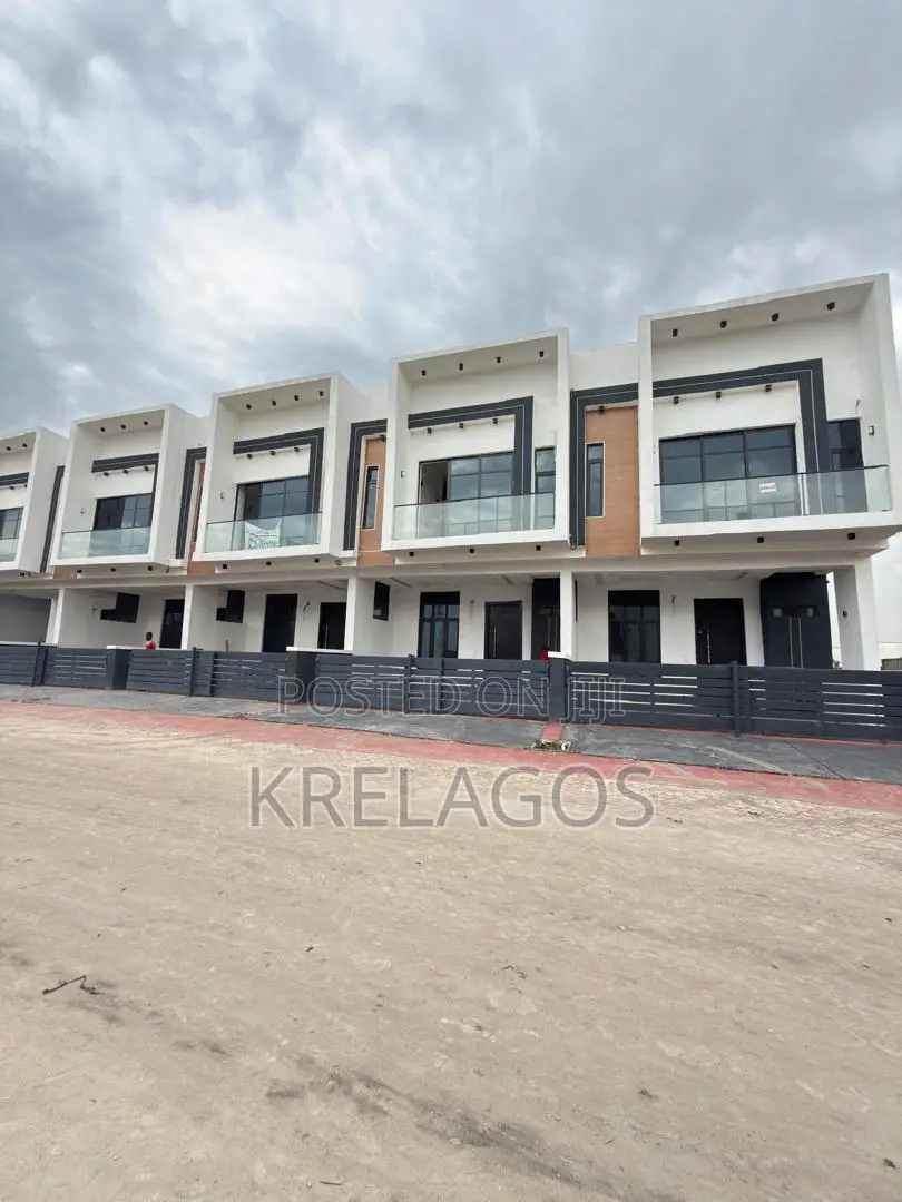 3bdrm Duplex in Ajah, Ikota for sale