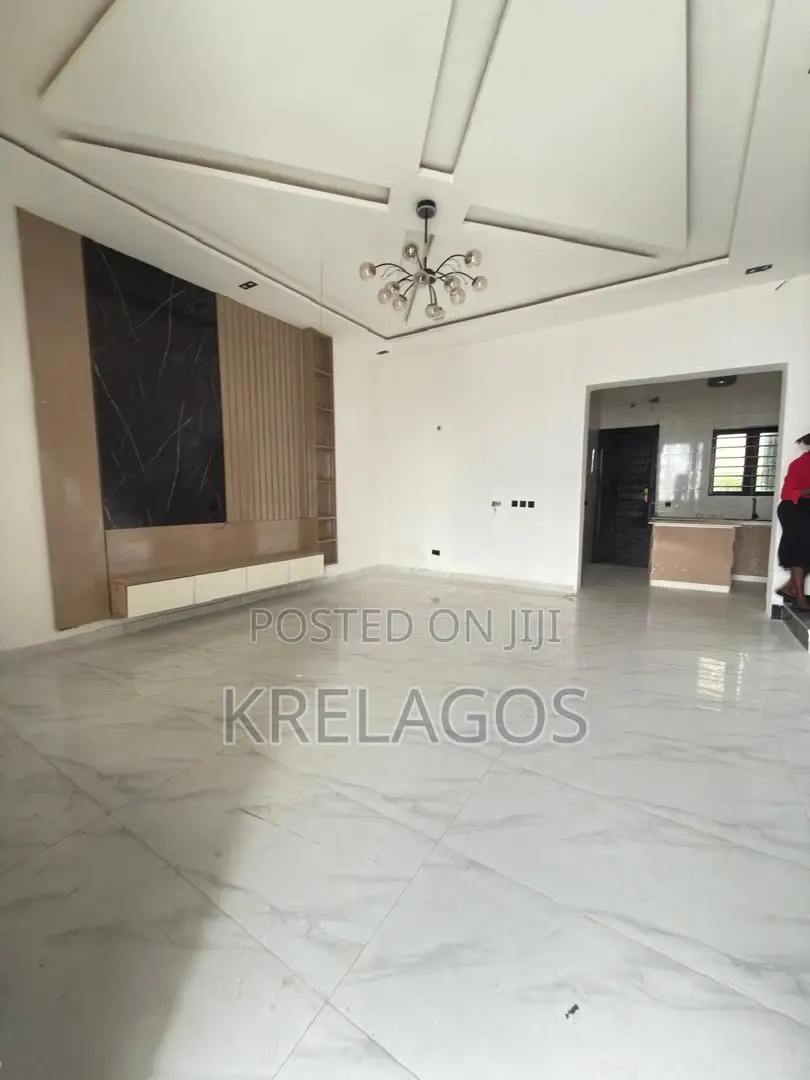 3bdrm Duplex in Ajah, Ikota for sale
