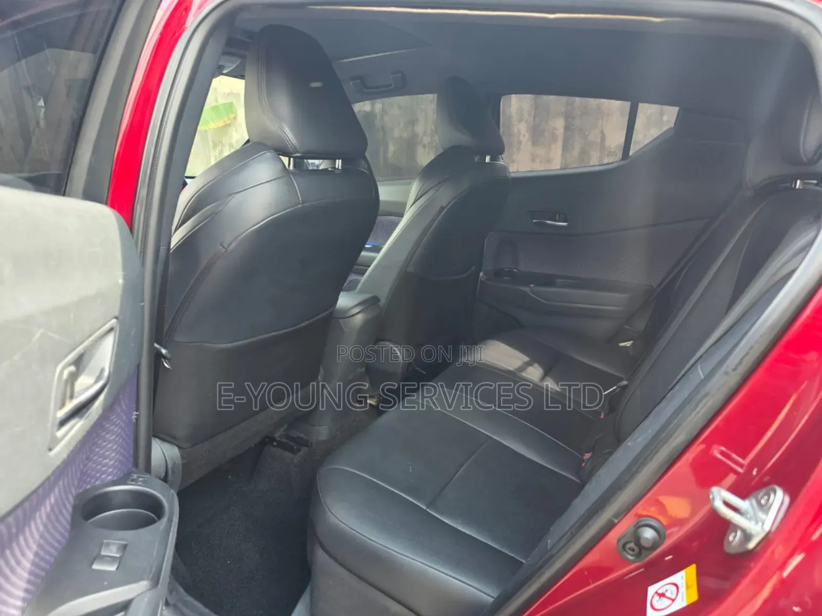 Toyota C-HR XLE FWD Sport Utility (2.0L 4cyl 2AM) 2018 Red