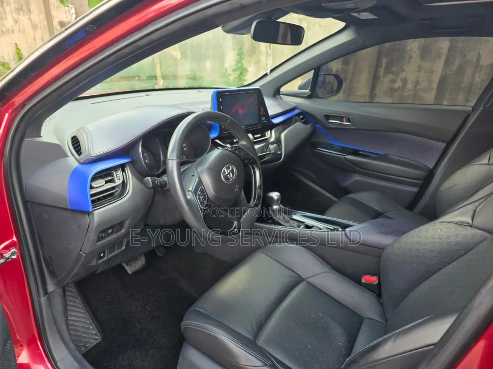 Toyota C-HR XLE FWD Sport Utility (2.0L 4cyl 2AM) 2018 Red