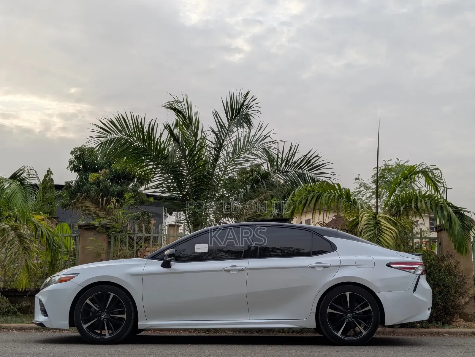 Toyota Camry XSE FWD (2.5L 4cyl 8AM) 2018 White