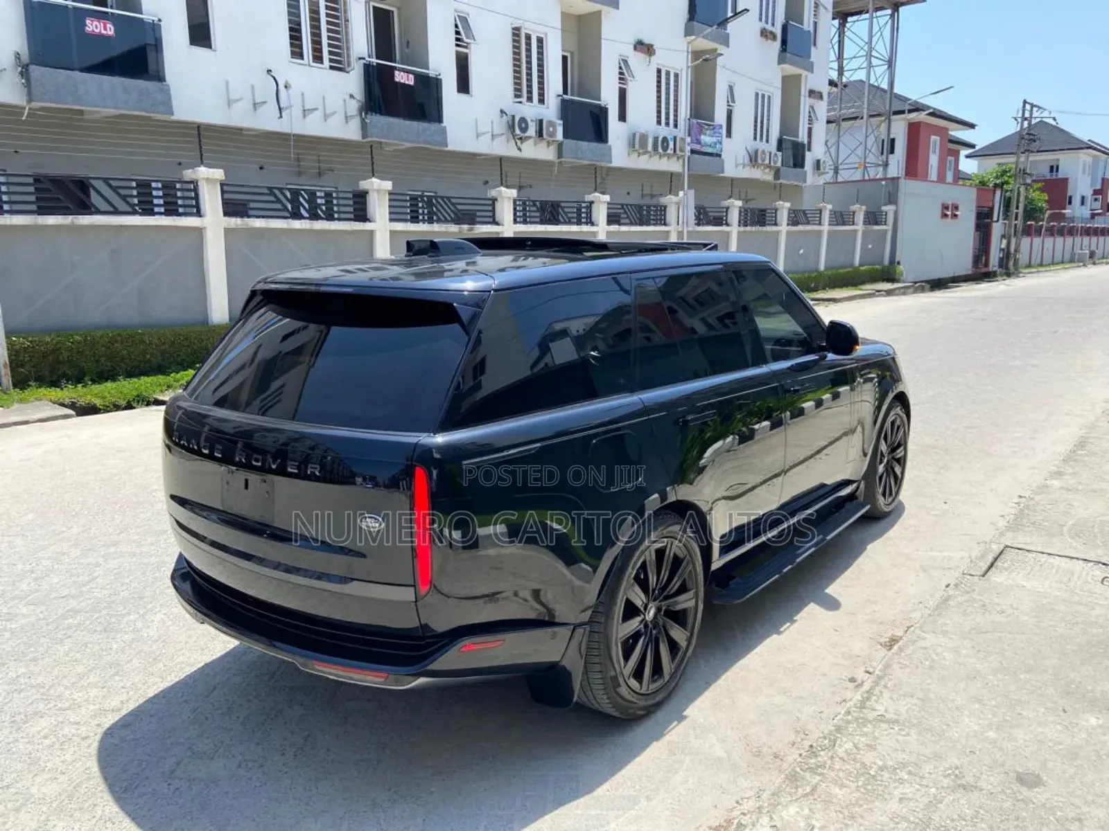 Land Rover Range Rover SE 2024 Black