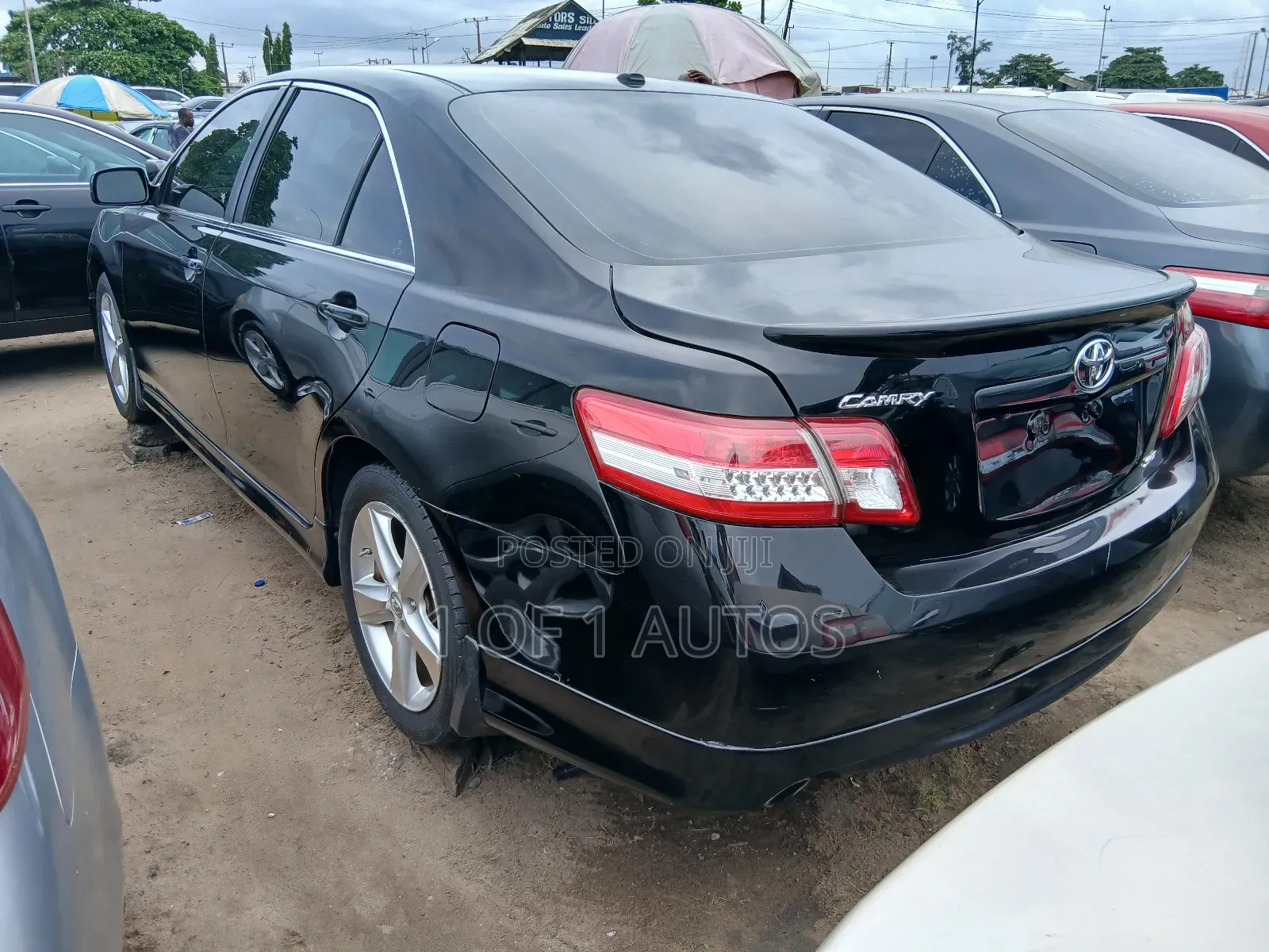 Toyota Camry SE 4dr Sedan (2.5L 4cyl 6A) 2011 Black