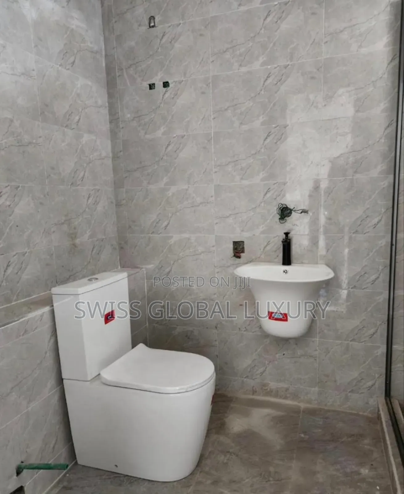 High Quality Executive Water Closet