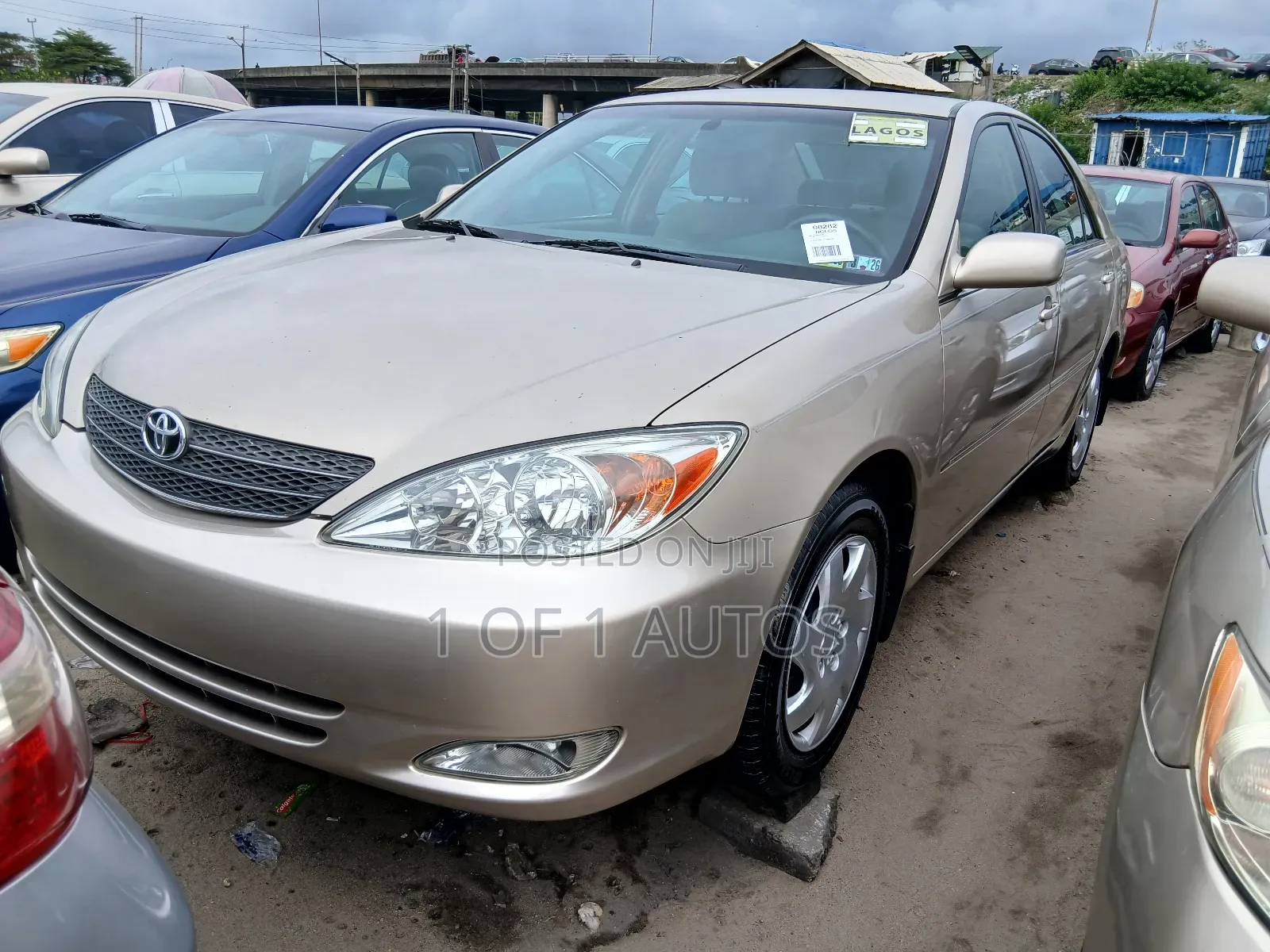 Toyota Camry XLE 4dr Sedan (2.4L 4cyl 4A) 2003 Gold