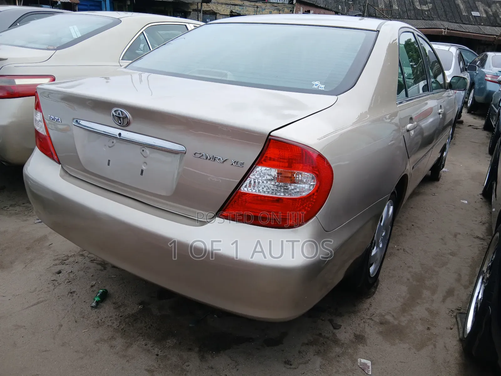 Toyota Camry XLE 4dr Sedan (2.4L 4cyl 4A) 2003 Gold