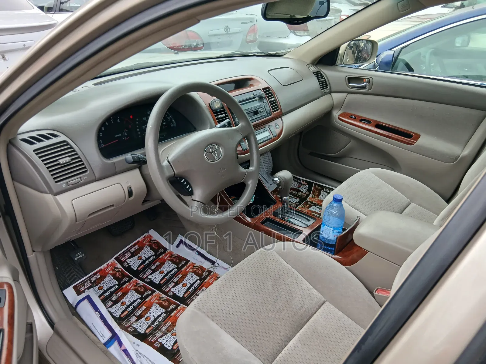 Toyota Camry XLE 4dr Sedan (2.4L 4cyl 4A) 2003 Gold