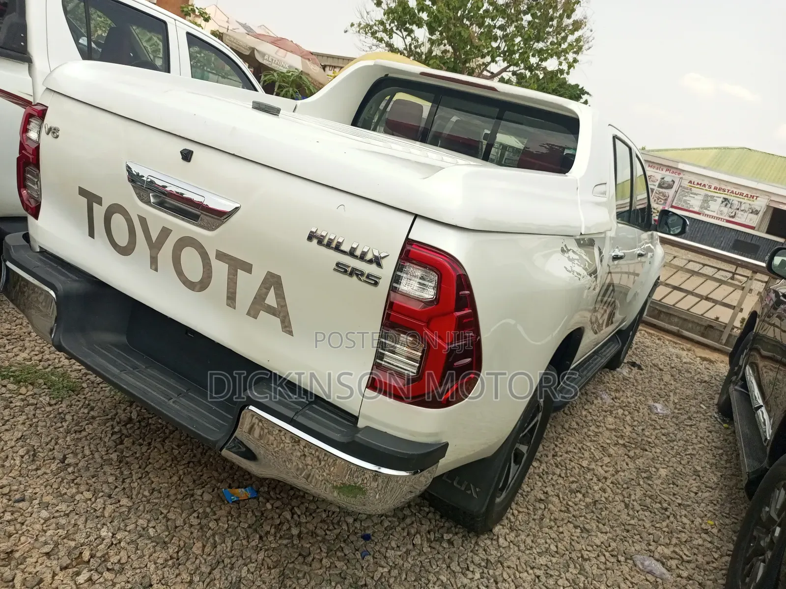 Toyota Hilux 2020 White