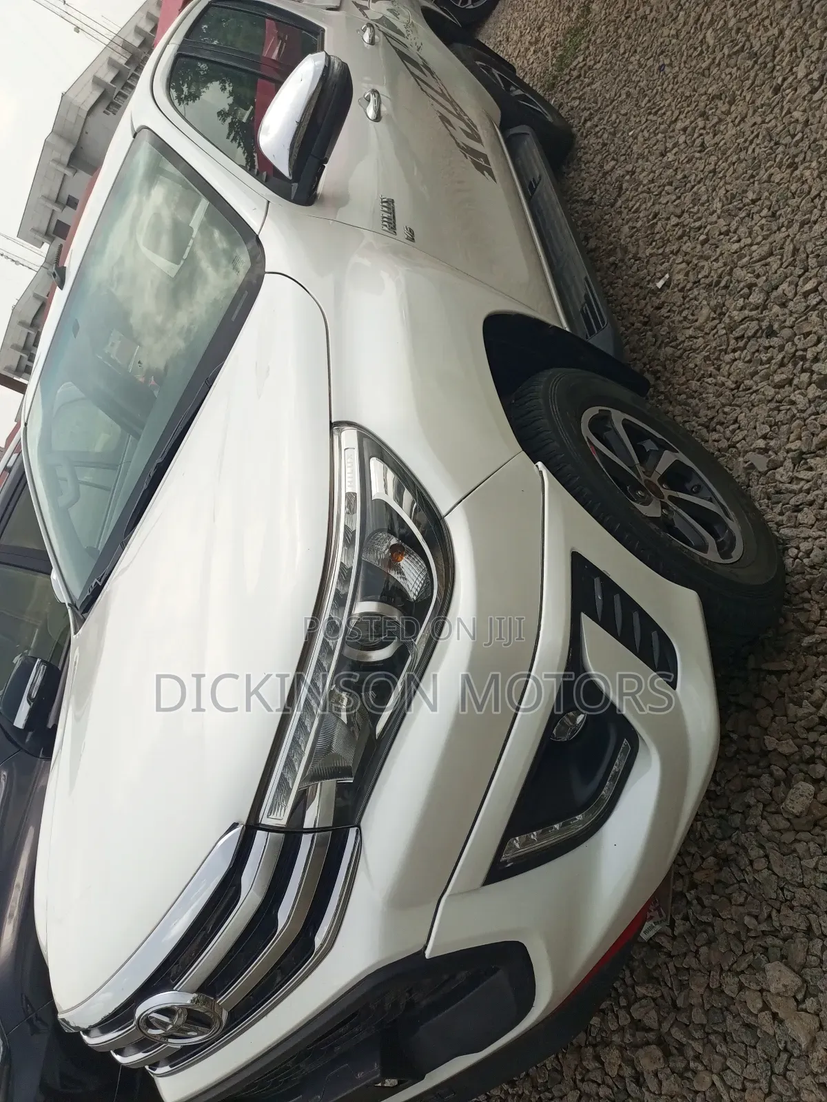 Toyota Hilux 2020 White