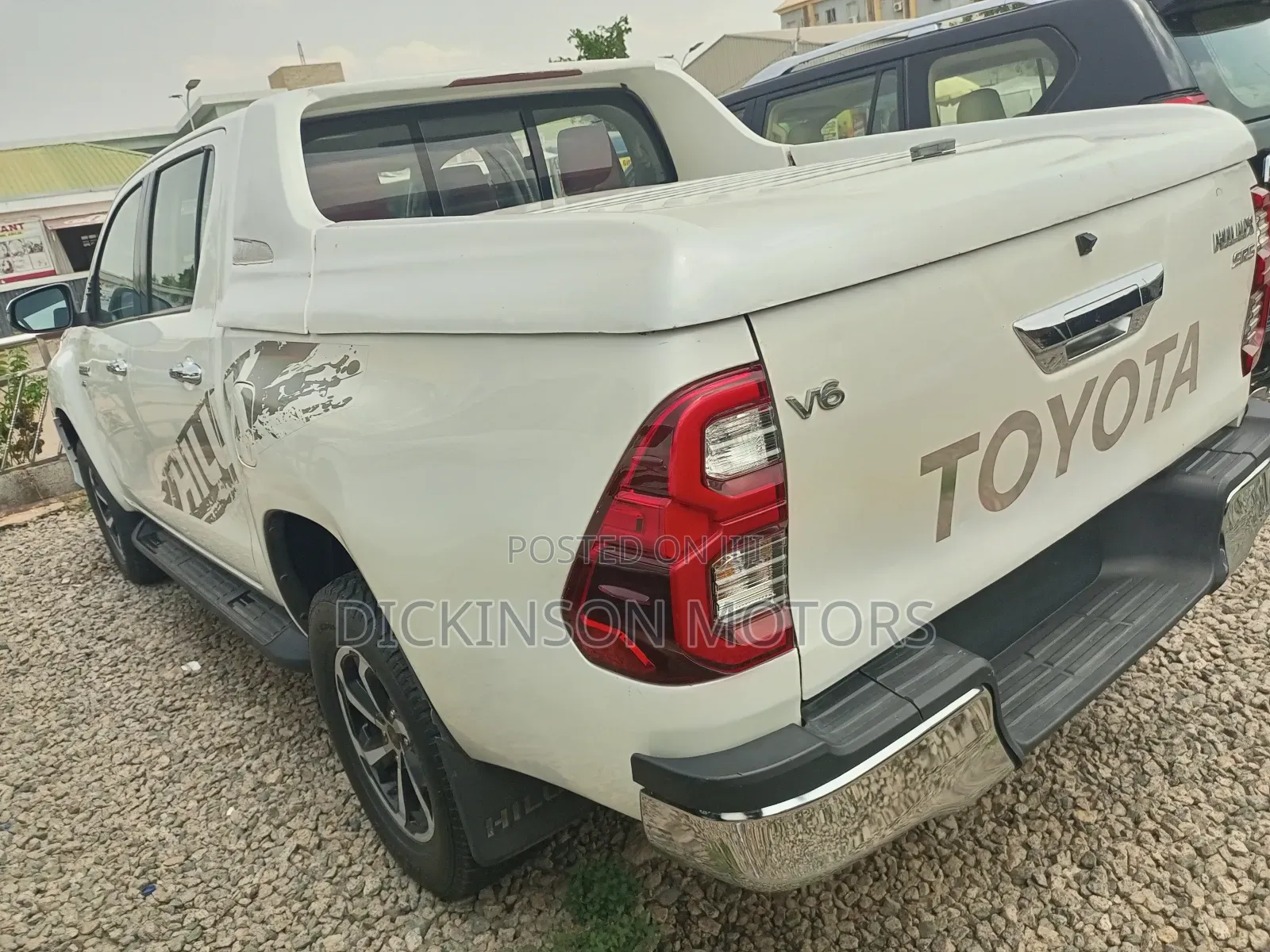 Toyota Hilux 2020 White