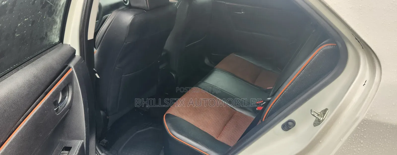 Toyota Corolla SE Special Edition 4dr Sedan (1.8L 4cyl CVT) 2017 White