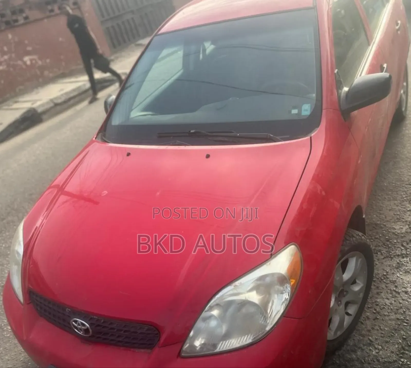 Toyota Matrix Hatchback FWD (1.8L 4cyl 5M) 2005 Red
