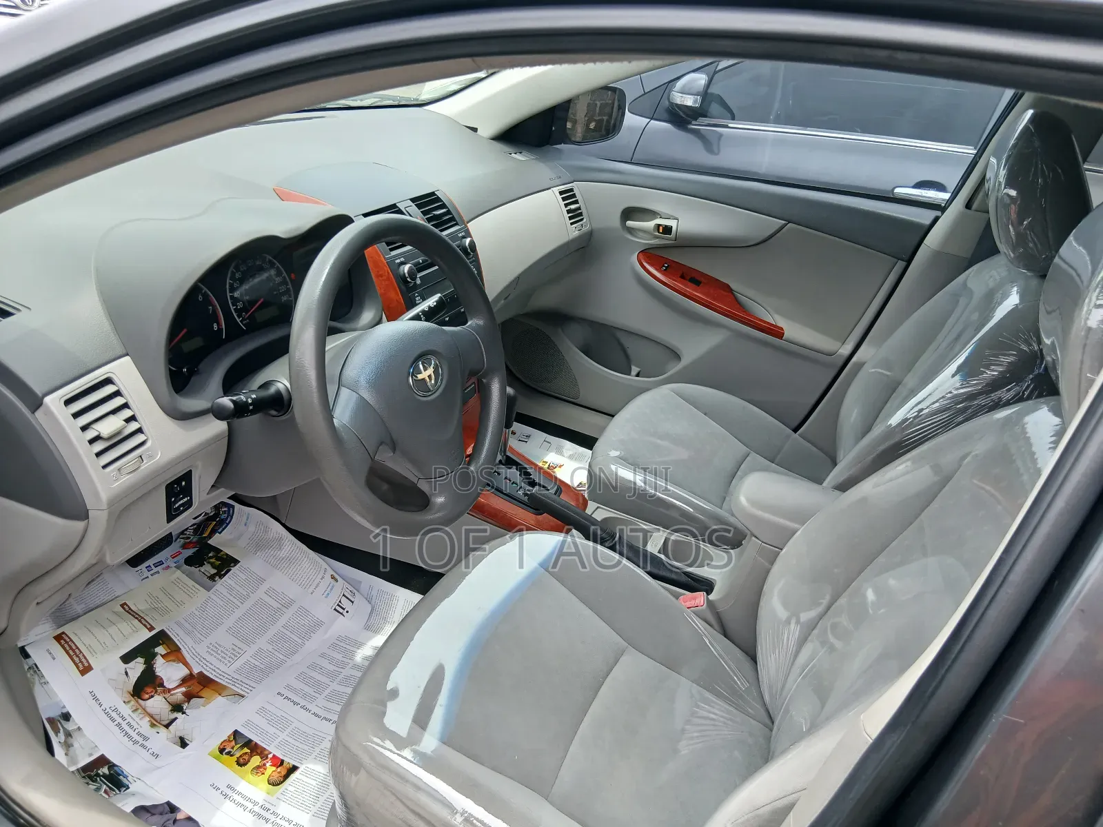 Toyota Corolla LE 4dr Sedan (1.8L 4cyl 4A) 2010 Gray